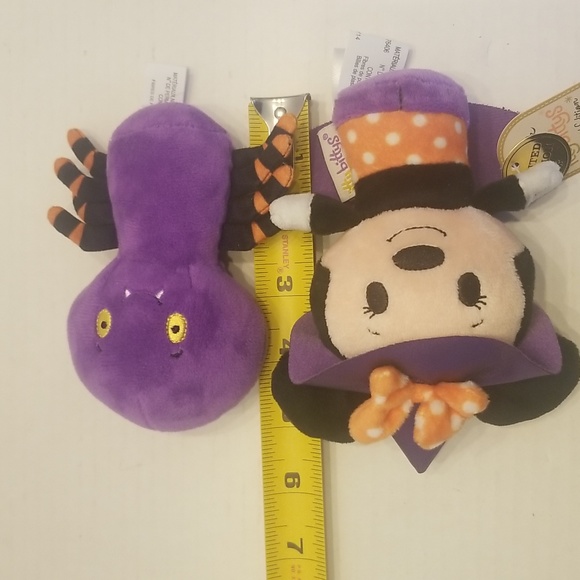 Hallmark Itty Bitty's Halloween Disney Minnie Mouse & Spider - Picture 10 of 10